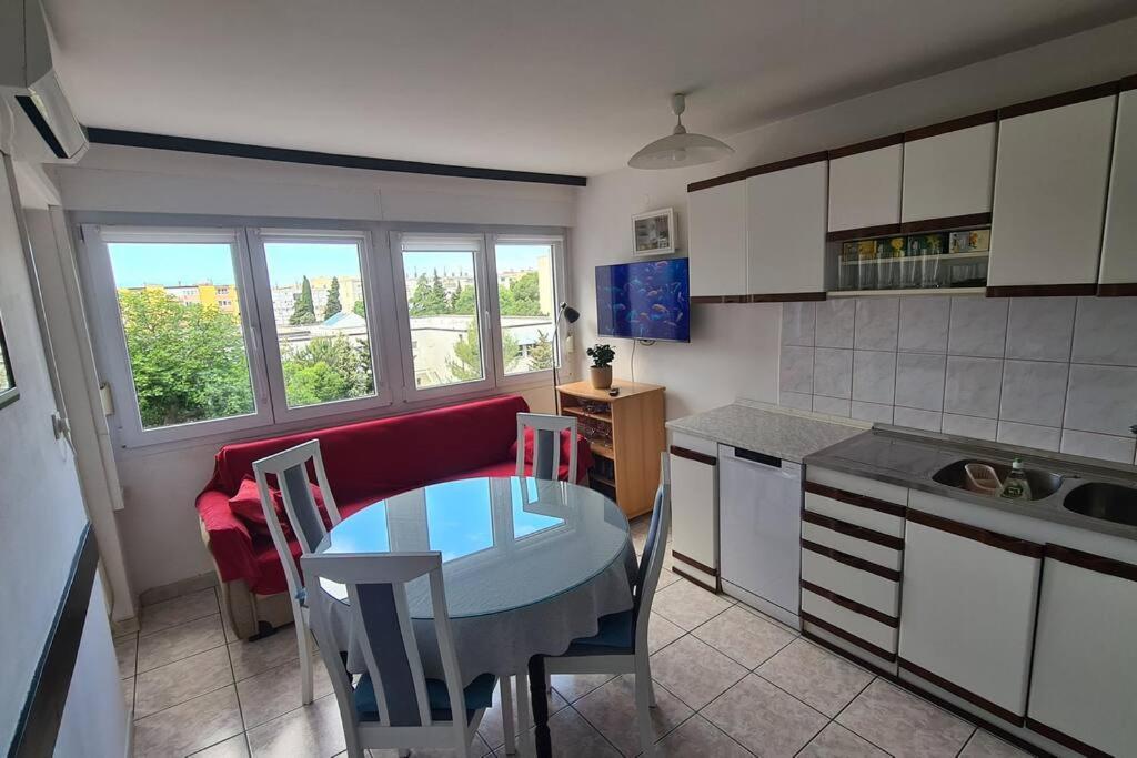 Apartment Great Flat Few Minutes From The Beach! *