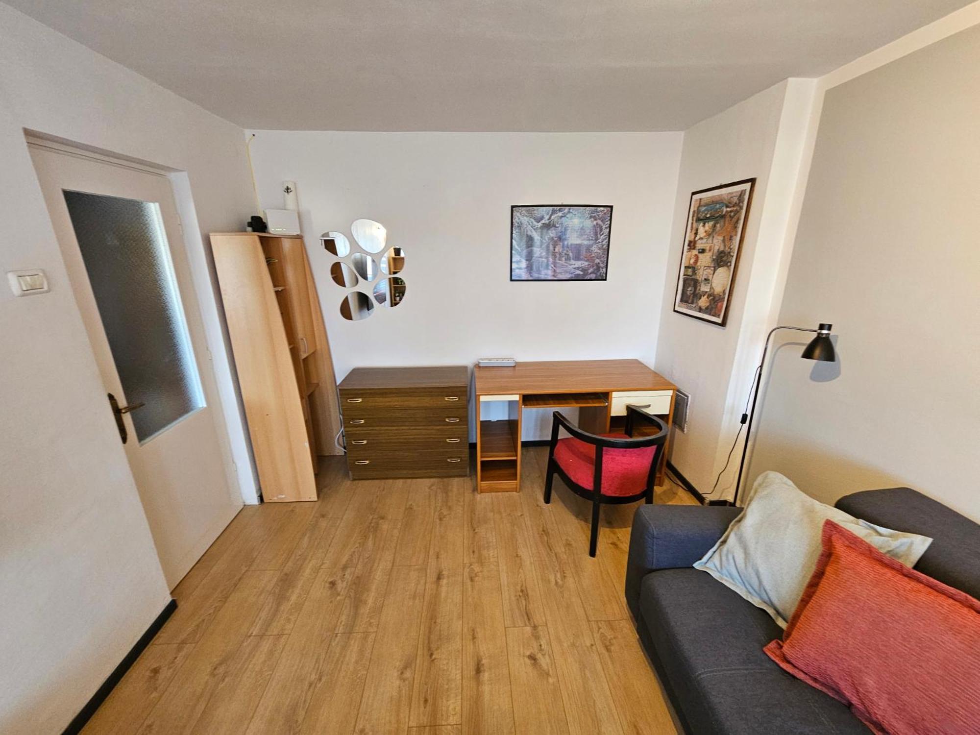 Great Flat Few Minutes From The Beach! Pula